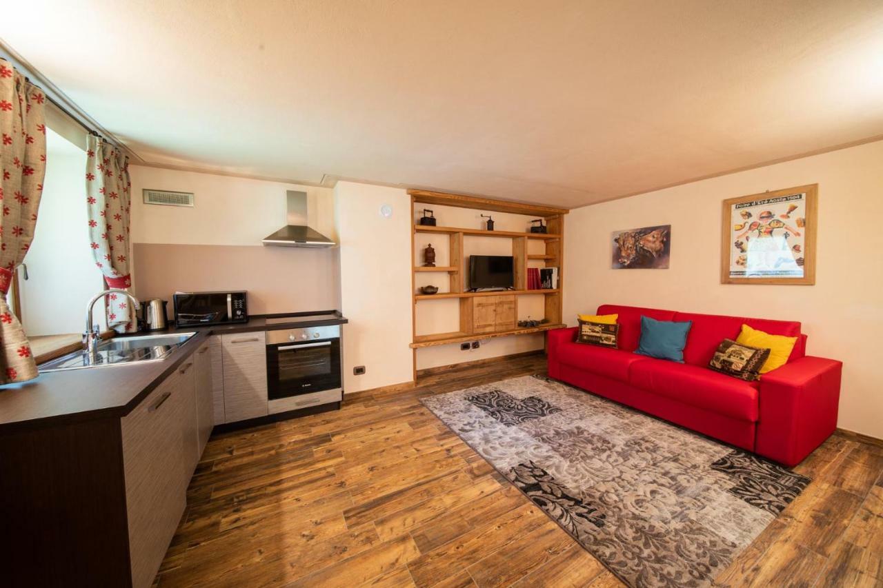 Casa Vacanze Petit Haury - Alloggi Ad Uso Turistico Vda Arvier N 0039 E N 0040 - Exteriör bild