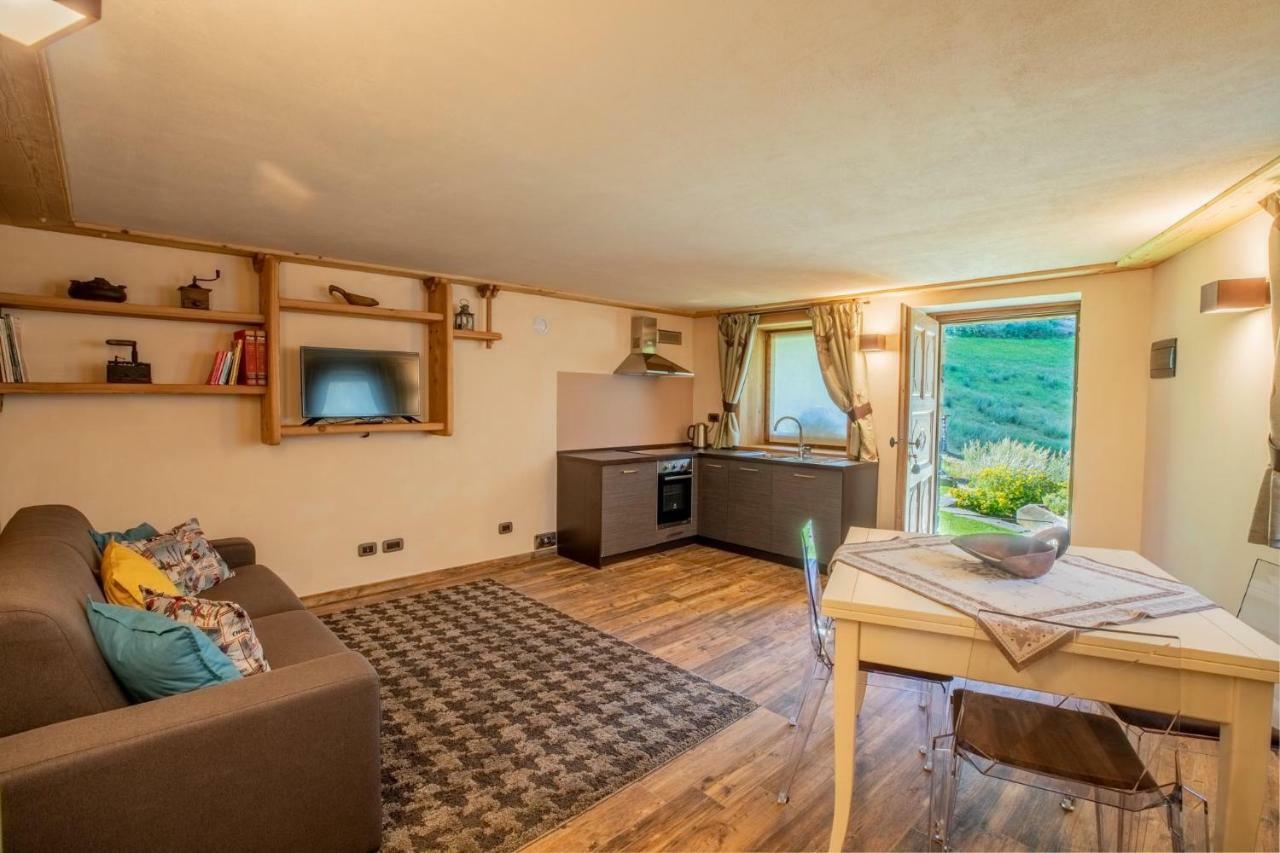 Casa Vacanze Petit Haury - Alloggi Ad Uso Turistico Vda Arvier N 0039 E N 0040 - Exteriör bild